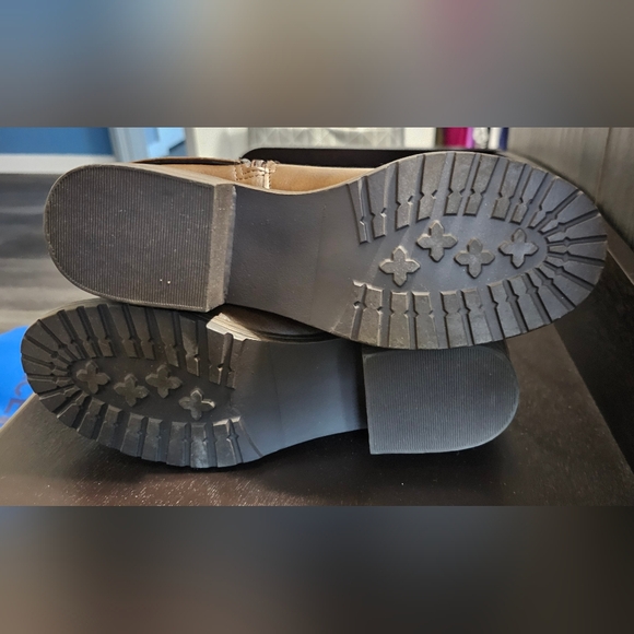 *Faux Tall Leather Boots* - Picture 6 of 9